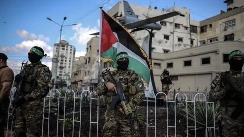 Hamas: İsrail saldırılarıyla arabuluculara meydan okuyor