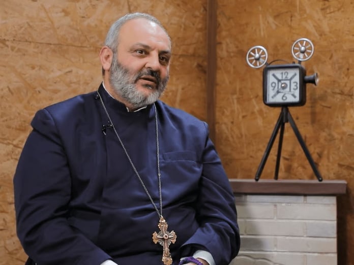 Ermenistan'da darbe girişimi: Başpiskopos tutuklandı