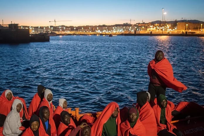 Sürüklenen göçmen teknesi Mallorca açıklarında bulundu
