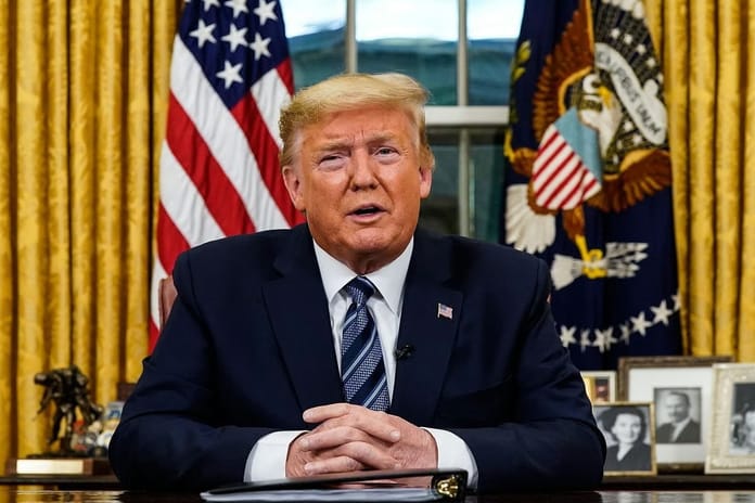 Trump’ın seyahat yasağı protestoların gölgesinde yürürlüğe girdi