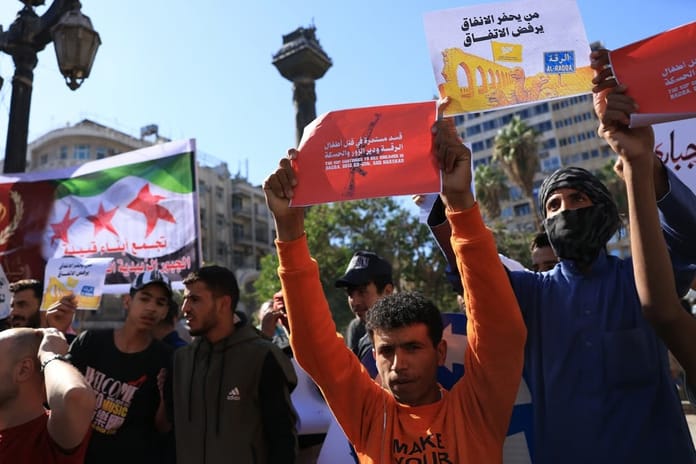 Şam ve Halep'te binlerce Suriyeli terör örgütü PKK/YPG'yi protesto etti