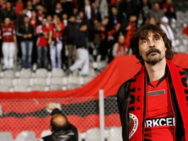 Etimesgut Belediye Başkanı Beşikçioğlu belediye adına 5 milyon TL karşılığında loca satın aldı