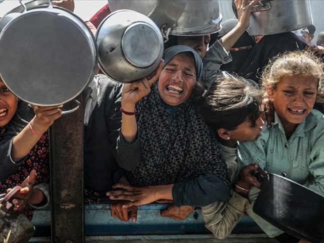 İsrailli yazardan Gazze itirafı: İnsanlar açlıktan ölüyor