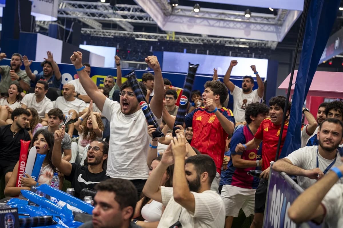 Dünya Kupası'nda ilk finalist İspanya oldu! 