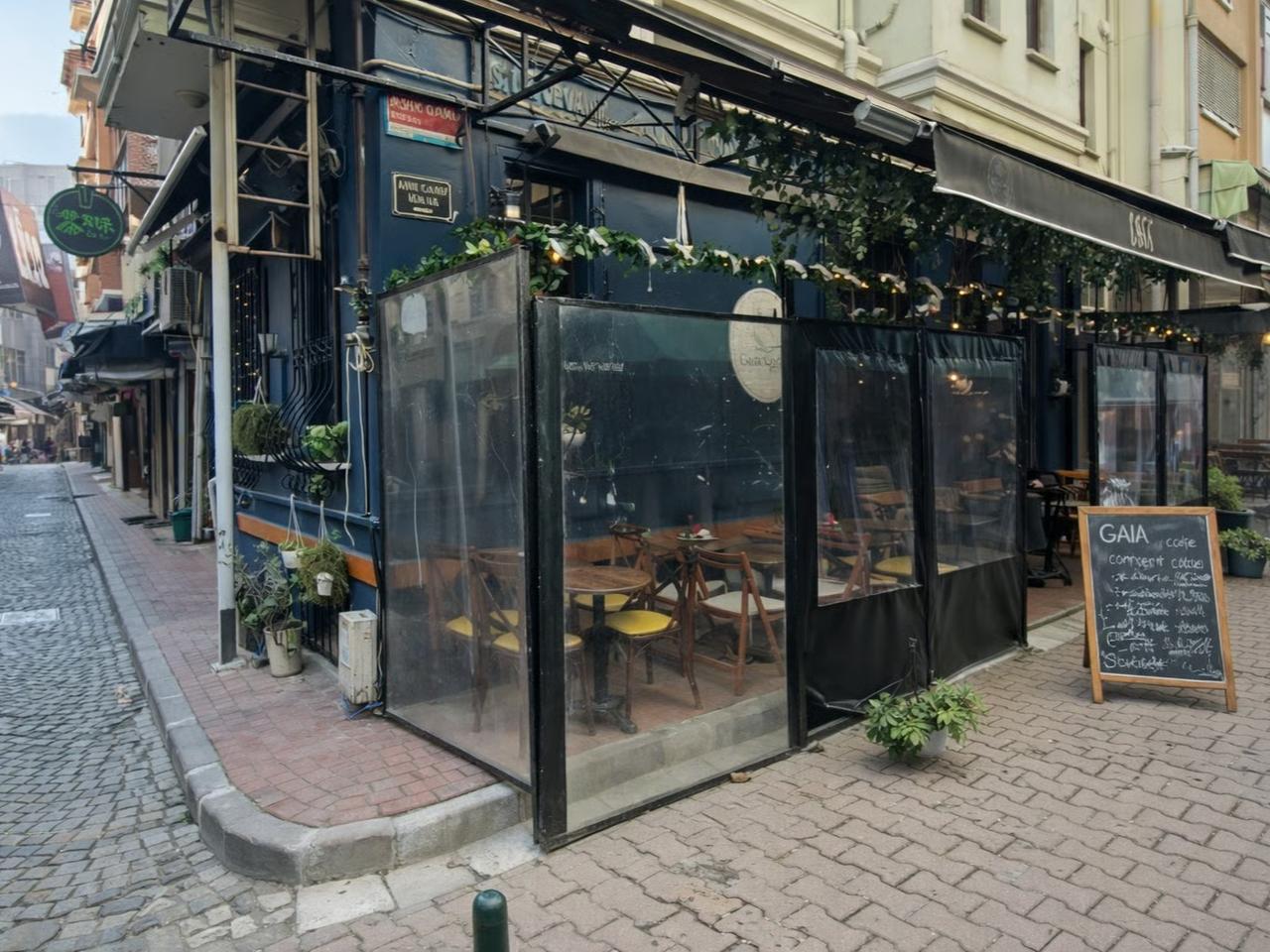 Beşiktaş'ta kafe krizi; işgal mi sözleşme mi?