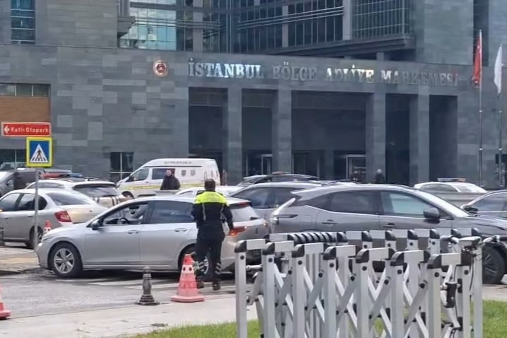 Adliyede silahlı saldırı