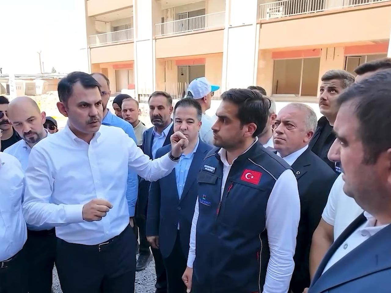 Murat Kurum deprem bölgesindeki müteahhiti terletti