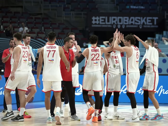 EuroBasket'te liderlik mücadelesi: 12 Dev Adam kayıpsız ilerliyor, üçüncü maçta rakip Portekiz