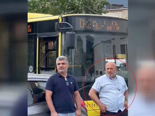 Bursalı otobüs şoförü günün kahramanı oldu: Sınava geç kalan öğrenciler için görevlileri böyle ikna etti