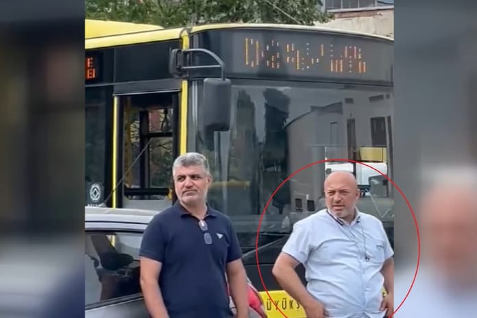 Bursalı otobüs şoförü günün kahramanı oldu: Sınava geç kalan öğrenciler için görevlileri böyle ikna etti