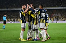 Tek gol, kırmızı kart, zorlu maç: Tedesco yönetimindeki Fenerbahçe, 10 kişi kalan Trabzonspor'u mağlup etti