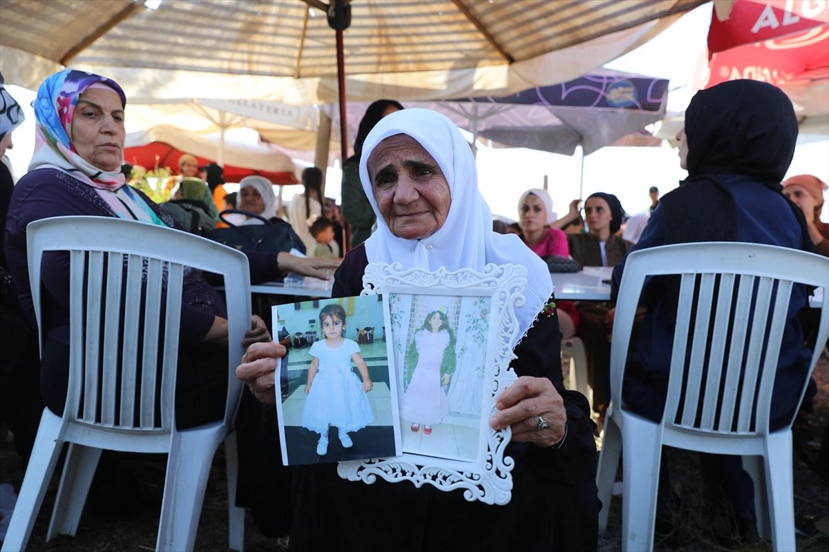 Diyarbakır'da 8 yaşındaki Narin Güran katledilişinin 2. yılında mezarı başında anıldı