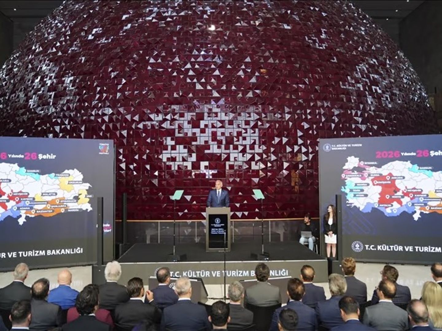 Bakan Ersoy: Türkiye'nin kültür sanat vizyonunu güçlendiriyoruz