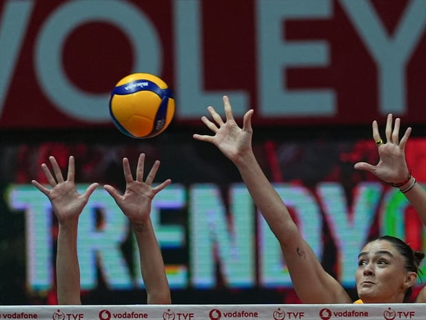 Sultanlar Ligi'nde pazar günü şöleni: Haftanın odak noktası İstanbul derbileri