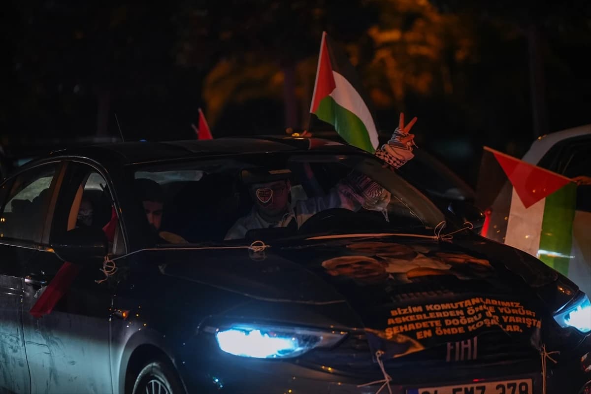 İstanbul'da İsrail'e karşı araç konvoyuyla Gazze ve idam yasası protestosu