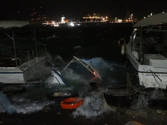 Hatay'da fırtına hayatı olumsuz etkiledi