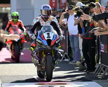 Toprak Razgatlıoğlu'nun üçüncü şampiyonluk macerası: Portekiz'de puan farkı aranıyor