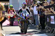 Toprak Razgatlıoğlu'nun üçüncü şampiyonluk macerası: Portekiz'de puan farkı aranıyor