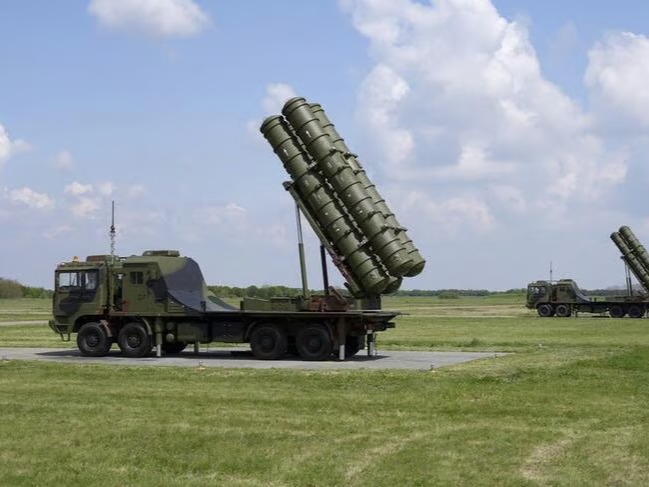 Çin, İran'a hava savunma sistemi verdiği haberini yalanladı