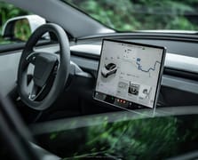 Tesla'nın otonom sürüş geleceği davalar ve vaatler arasında