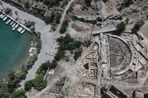 Mersin'deki Kelenderis Antik Kenti'nde Roma dönemine ait kale kapısı bulundu