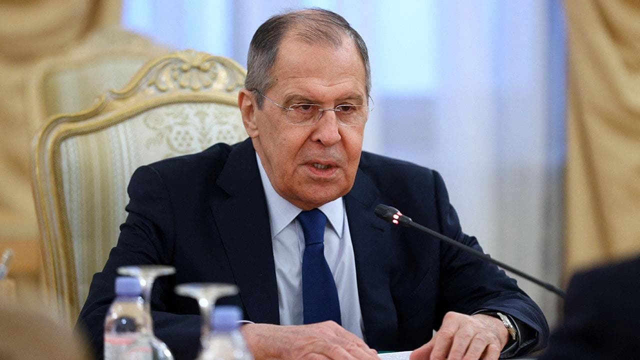 Lavrov'dan yaptırımlarla ilgili kritik açıklama: Kaldırılması için dilenmeyeceğiz
