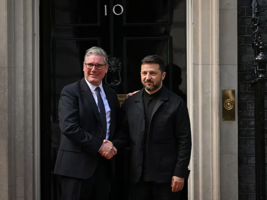 Zelensky Meets UK’s Starmer in London