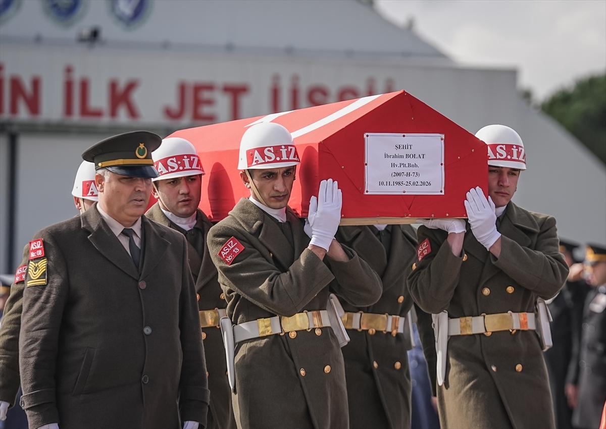 Balıkesir’de düşen F-16 savaş uçağında şehit olan pilotumuz için tören düzenlendi
