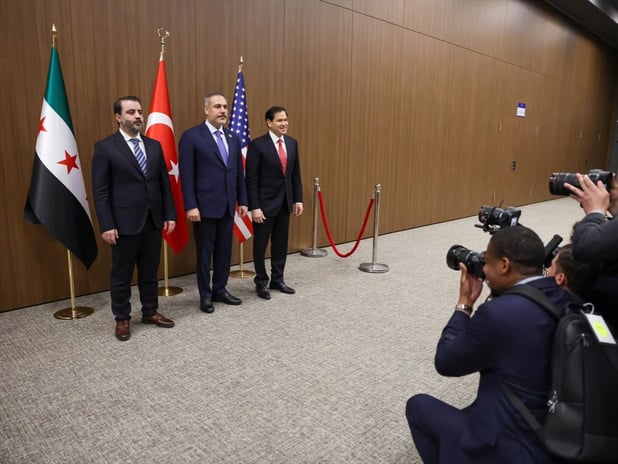 Türkiye-ABD-Suriye Dışişleri Bakanları Antalya'da görüştü