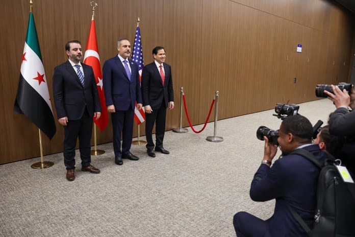 Türkiye-ABD-Suriye Dışişleri Bakanları Antalya'da görüştü