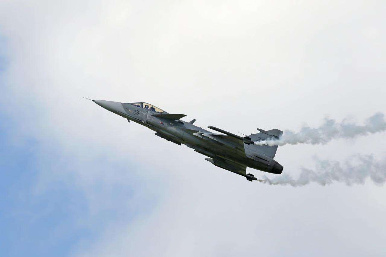 Ukrayna’ya Gripen savaş uçakları geliyor