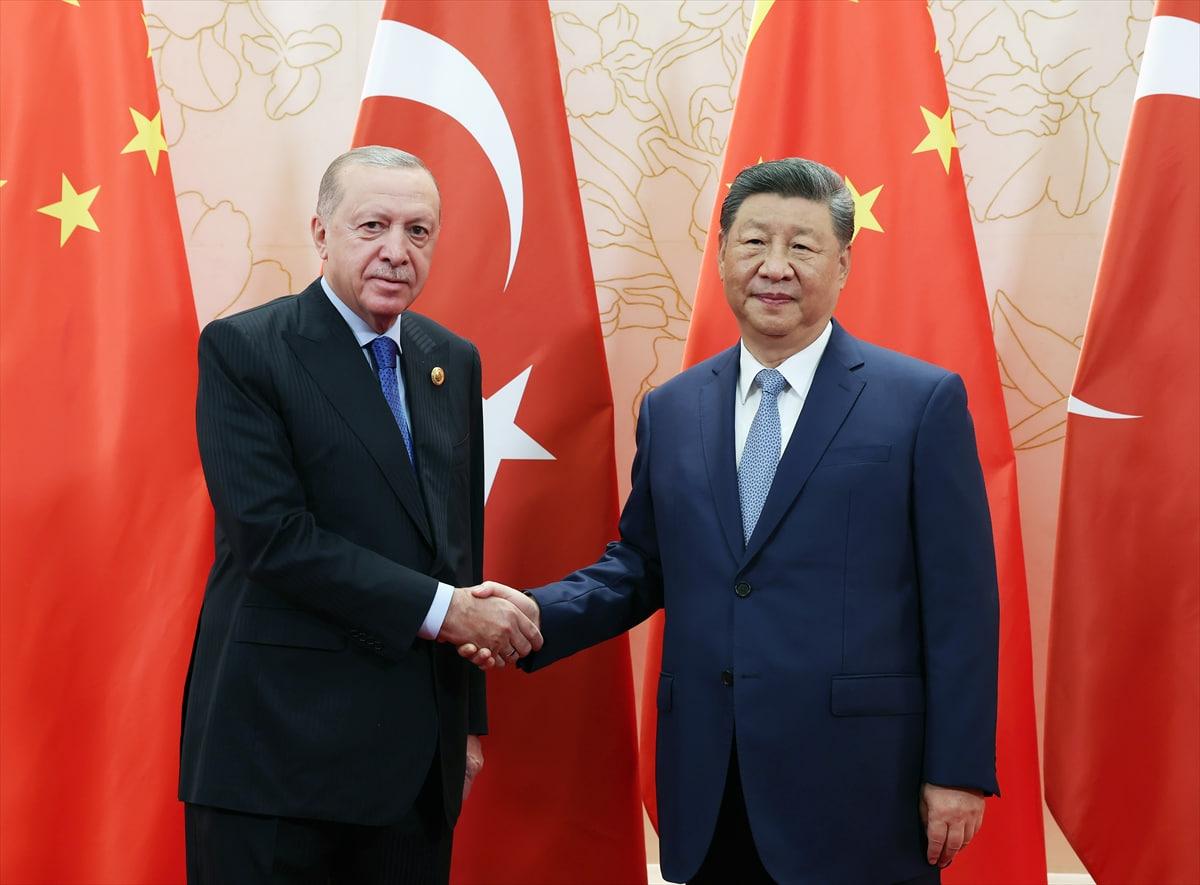 Cumhurbaşkanı Erdoğan ŞİÖ Zirvesi'nde liderlerle görüştü