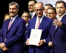 Almanya'da koalisyon hükümeti için protokol imzalandı