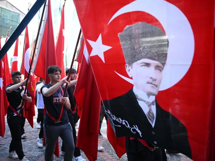 19 Mayıs resmi tatil mi? 19 Mayıs Atatürk'ü Anma Gençlik ve Spor Bayramı tarihçesi nedir?