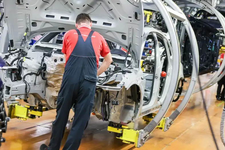 German Car Industry Cuts 51,500 Jobs In One Year