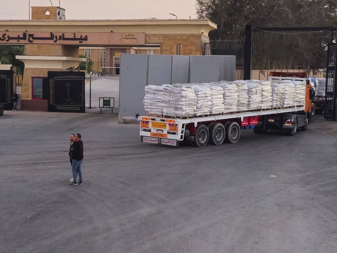 Refah Kapısı sınırlı geçişler için de olsa yeniden açıldı