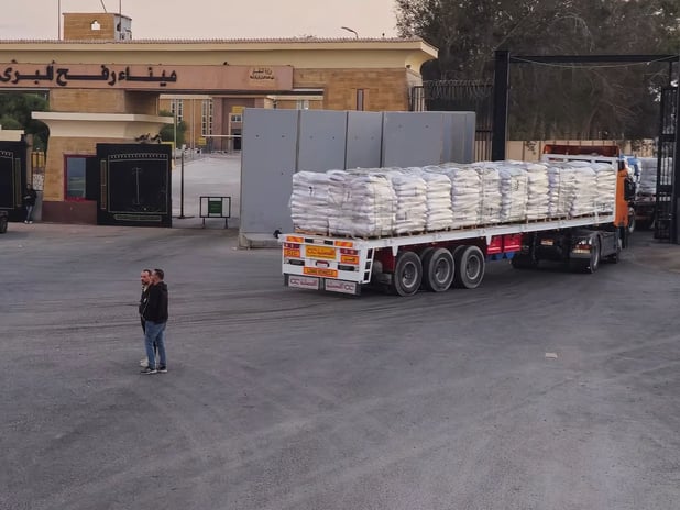 Refah Kapısı sınırlı geçişler için de olsa yeniden açıldı