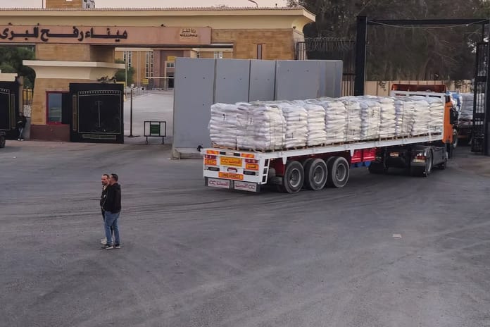 Refah Kapısı sınırlı geçişler için de olsa yeniden açıldı