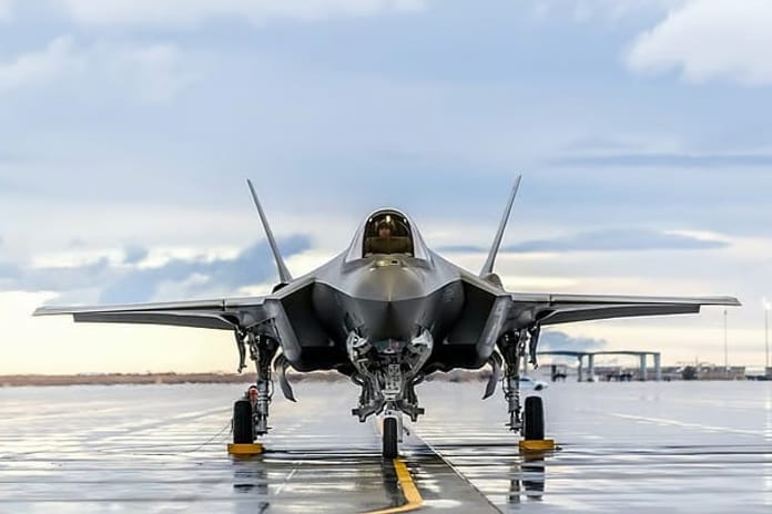 İspanya, F-35 savaş uçakları alım planlarını erteledi