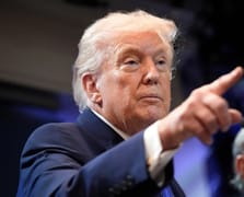 Trump İran’a yönelik askeri seçeneği değerlendiriyor