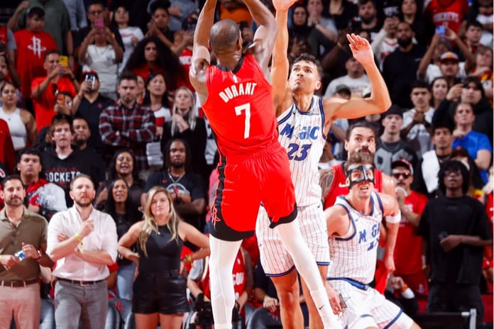 Rockets'ta Durant liderlik etti