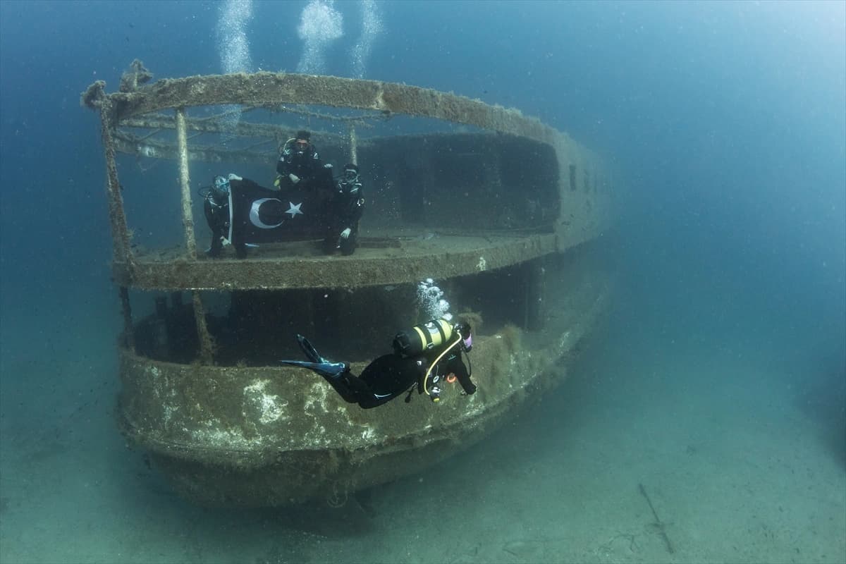 Denizin altındaki dünya Karaburun'da keşfediliyor