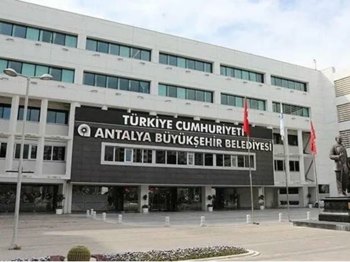 Antalya Büyükşehir Belediyesi'ne operasyon! 25 kişi gözaltına alındı
