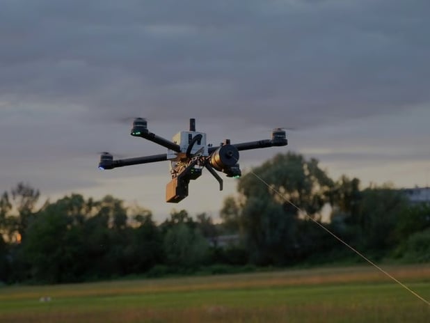 Çin fiber optik insansız hava araçlarını test ediyor