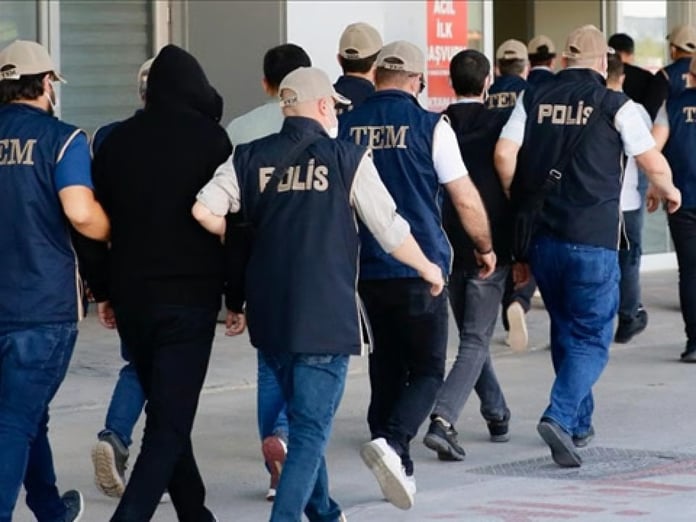 Ankara merkezli 2 ilde FETÖ operasyonu: 5 gözaltı kararı