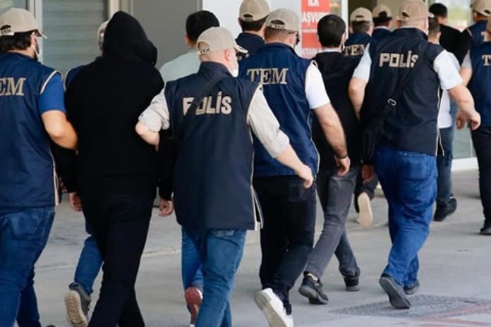 Ankara merkezli 2 ilde FETÖ operasyonu: 5 gözaltı kararı