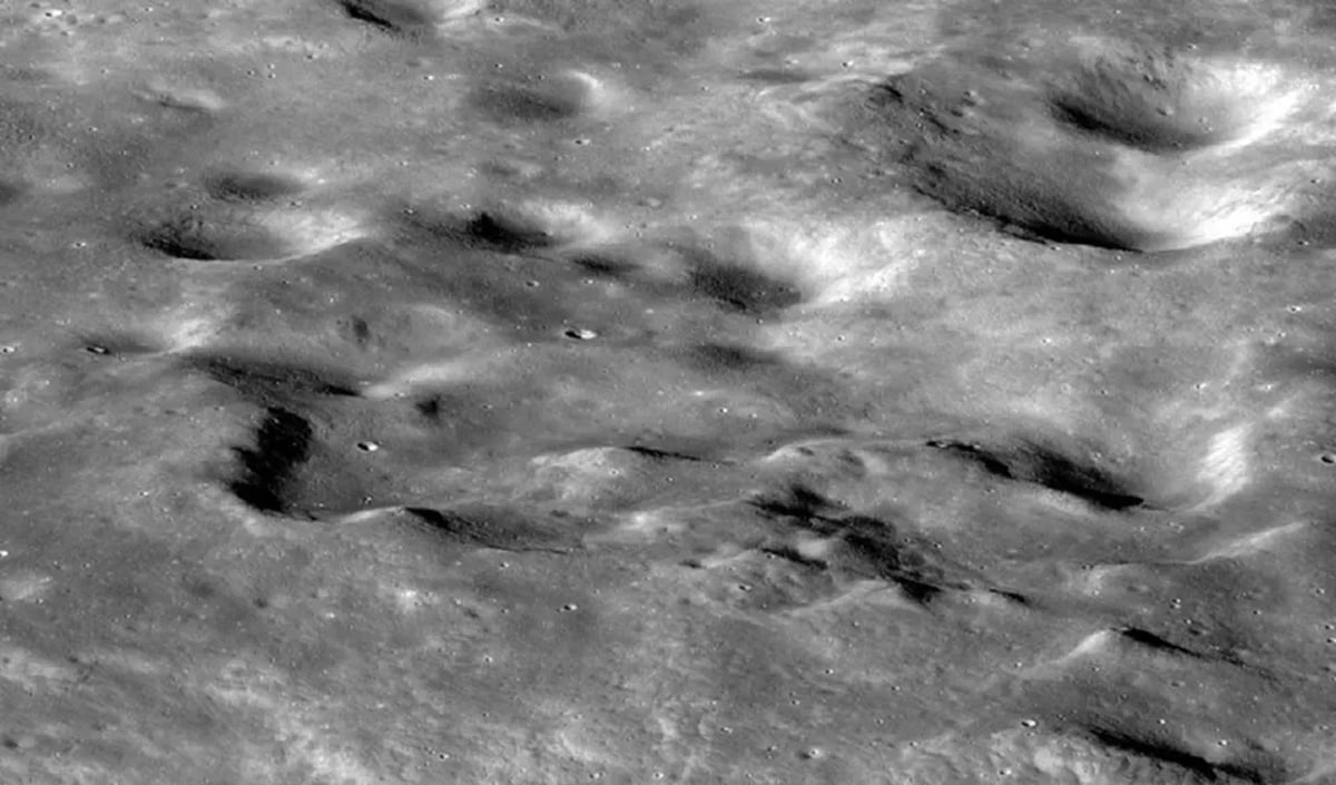 Swann Ay'da değişik yapılar bulunduğunu iddia etti - CIA arşiv