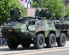 Danimarka ilk Patria 6×6 zırhlı araçlarını teslim aldı