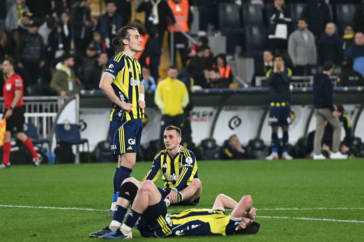 Fenerbahçe liderlik fırsatını tepti