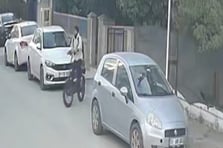 Sokak sokak gezip bisiklet ve motor çalan 3 şüpheli tutuklandı